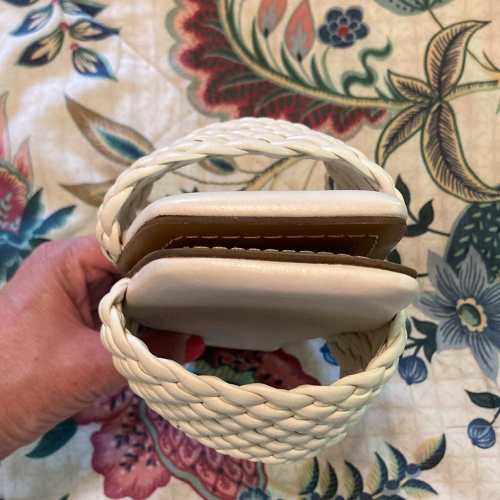 NEW Vince Camuto VC-Arusha Creamy White Braided Sandals Size 10 - Picture 9 of 14